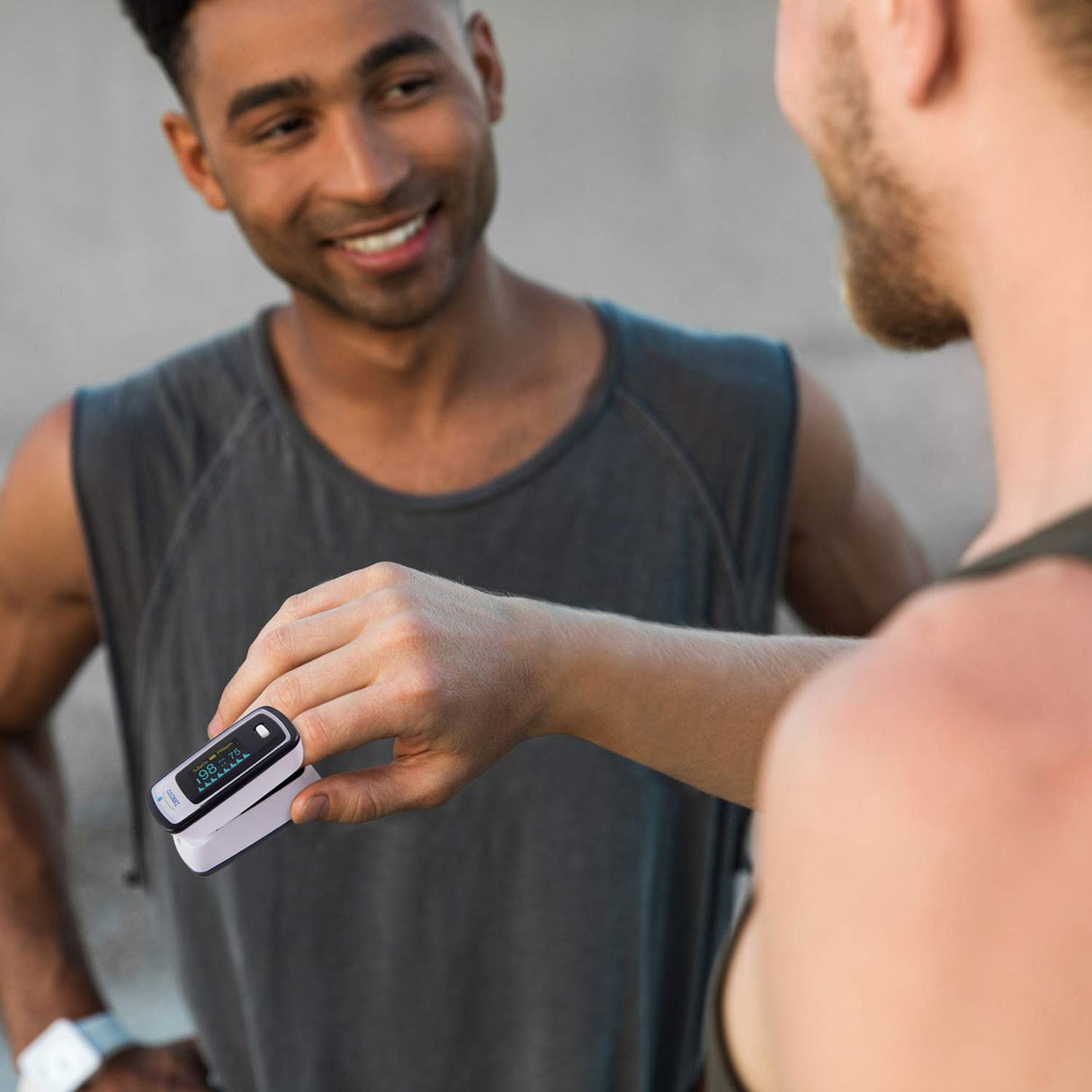 Innovo iP900AP Deluxe Fingertip Pulse Oximeter Blood Oxygen Monitor