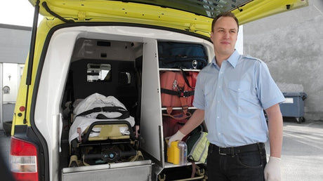 Laerdal Compact Suction Unit 4 (LCSU 4) – 300ml Portable EMS Suction Device